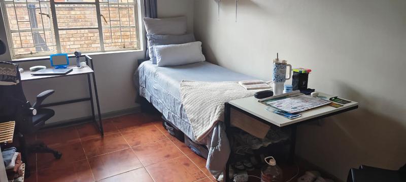 To Let 7 Bedroom Property for Rent in Die Bult North West